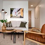 Bright Two-room Near The Centre