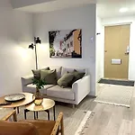 Bright Two-room Near The Centre *