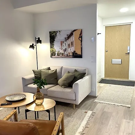 Bright Two-room Near The Centre *