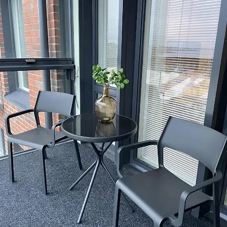 Bright Two-room Near The Centre Lägenhet *